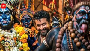 Kollywood waits as Tamil Nadu watches Thalapathy Vijay | Tamil Movie News