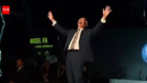 UK antisemitism rally splits Jewish community over Nigel Farage invitation
