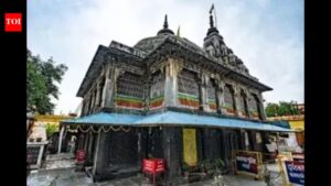 People worried as demolition marking for Vishnupad Corridor starts today. Patna News